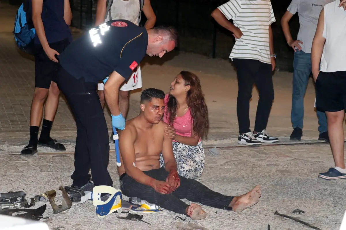 Antalya’da Kafa Kafaya Kaza