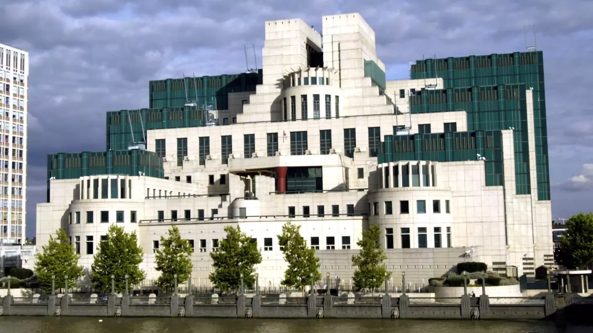 MI6, Dark Web’de Casus Portalı Açtı