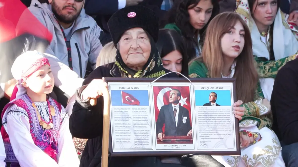 İstanbul’da Cumhuriyet’in 102’nci Yılı Coşkuyla Kutlandı