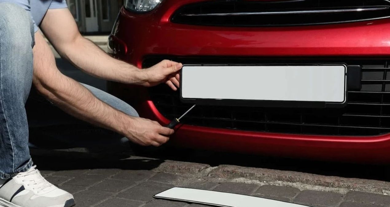 plakalara bayrak zorunlulugu getirildi 1 ocakta yururluge girecek wbji3zhp.jpg