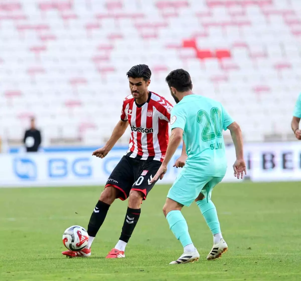 Sivasspor ve Serikspor Golsüz Beraberlik