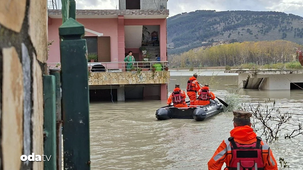 Arnavutluk’ta sel kayba yol açtı: 1 ölü