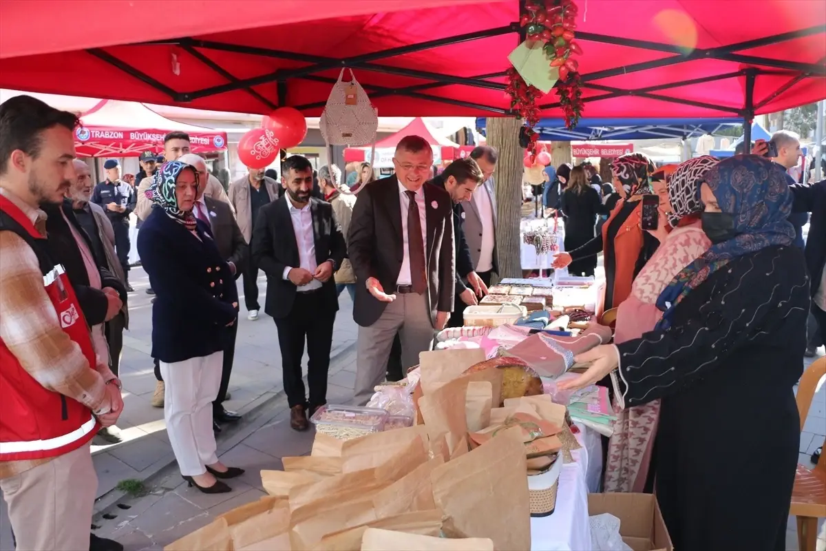 Kadına Şiddete Karşı Sergi Açıldı