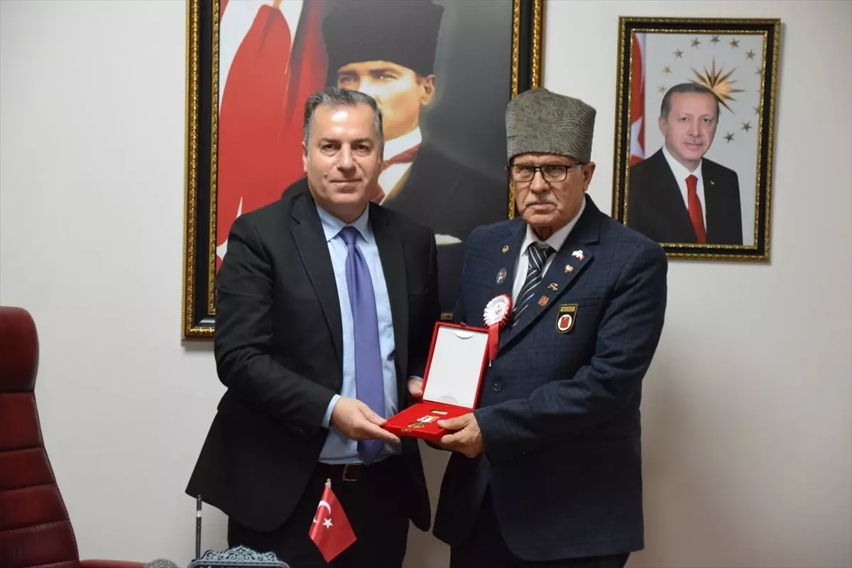 Manisalı Kıbrıs gazisi, 51 yıl sonra madalyasına kavuştu