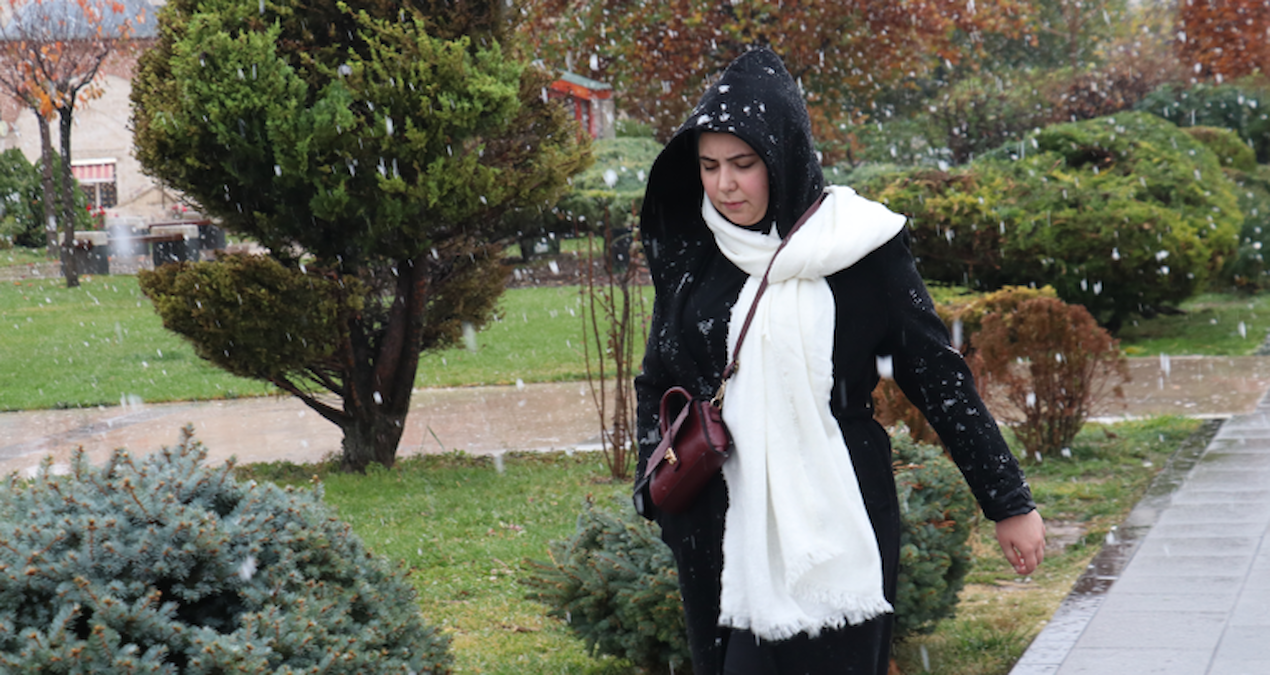 Mevsimin ilk karı: Kent beyaza büründü