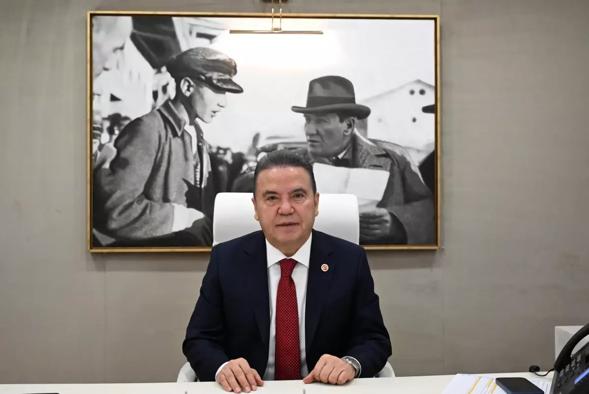 Muhittin Böcek Hastaneye Sevk Edildi