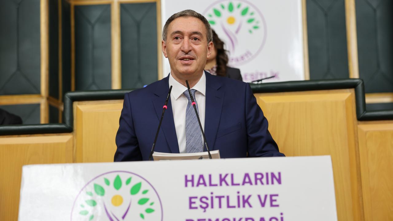 DEM Parti’den Özel’e ‘Stockholm sendromu’ cevabı: Sürecin karşısındaysanız açık söyleyin