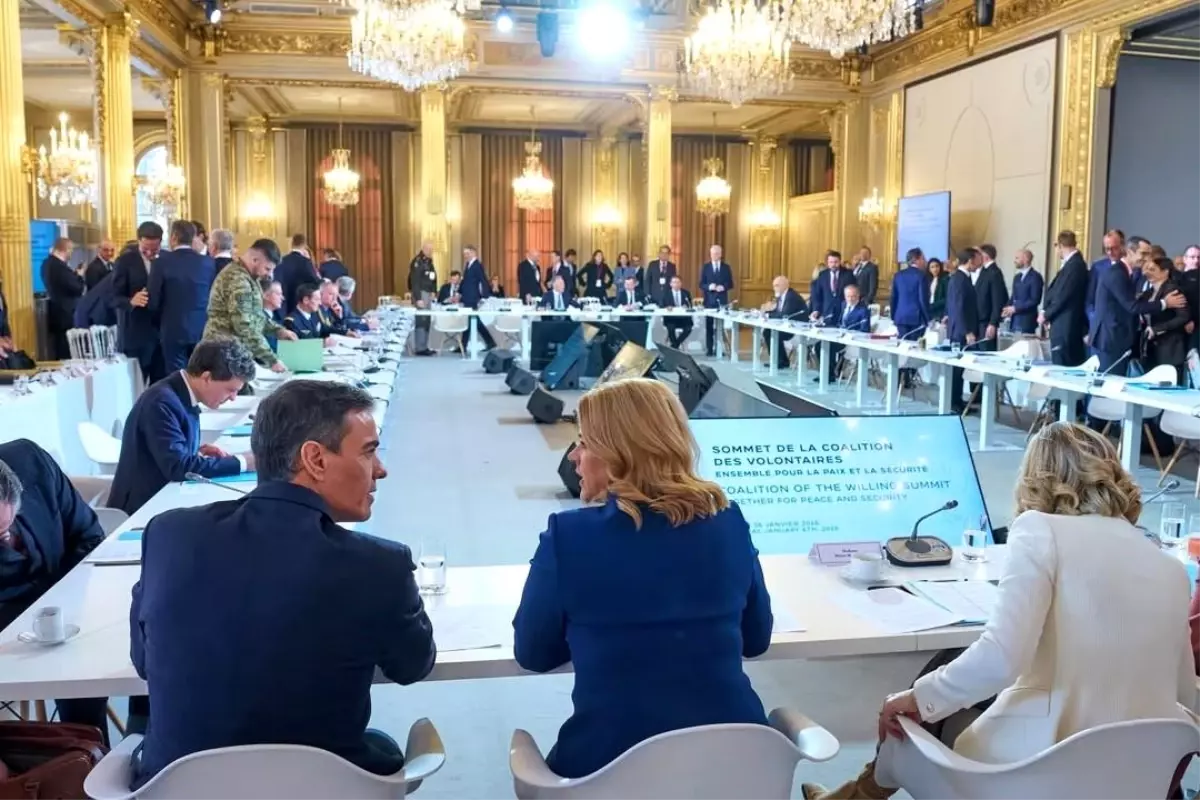 Fransa’daki Gönüllüler Koalisyonu Liderler Zirvesi başladı