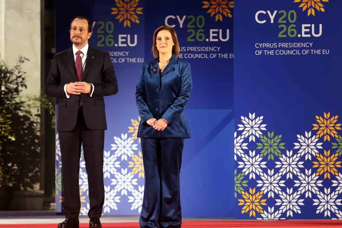 GKRY Liderinin Eşi Istifa Etti