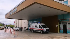 bebegini-emzirip-yatirmisti-soluk-borusuna-sut-kacan-emira-bebek-oldu-zvQuR8OA