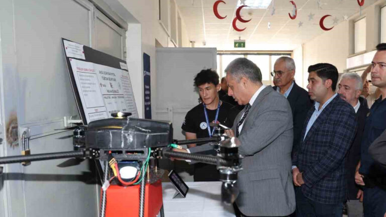 aksu-ucak-bakim-lisesinde-bilim-fuari-acildi-5wL9etWQ