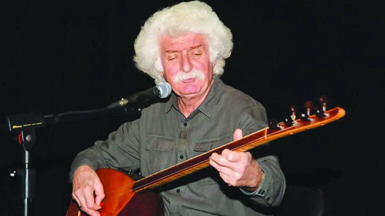 usta-sanatci-sadik-gurbuz-50nci-sanat-yilini-konserlerle-kutluyor-ask-kavga-gurbet-jYBe5wmr-1