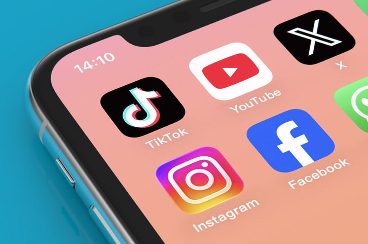 FACEBOOK VE WHATSAPP ÇÖKTÜ MÜ 24 HAZİRAN 2026 SON DAKİKA | Facebook, Whatsapp neden açılmıyor, ne zaman düzenlenecek? Sosyal medyada erişim sorunu!