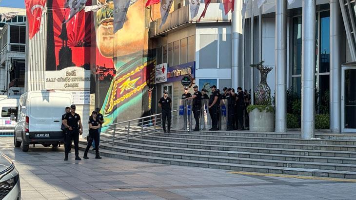 Izmit belediye baskani hurriyet ve esi gozaltina alindi P6D29wNV