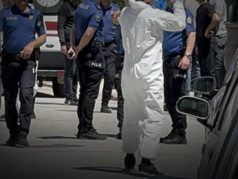 Ozgurlugu kisa surdu davet edildigi evde arkadasini oldurdu dqg3Ze67