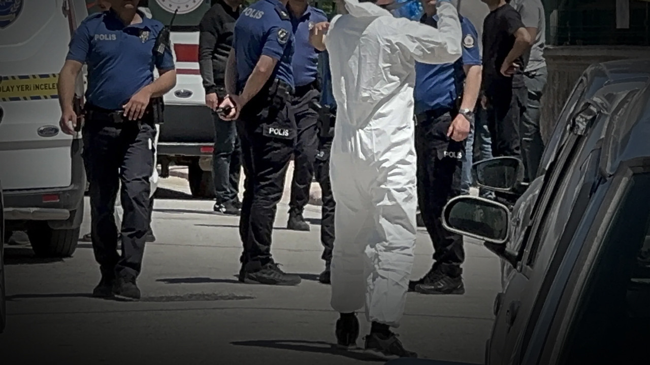 Ozgurlugu kisa surdu davet edildigi evde arkadasini oldurdu dqg3Ze67